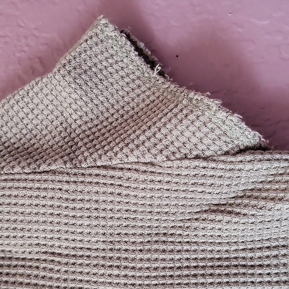 Zara Ribbed Crop Top - Picture 6 of 8